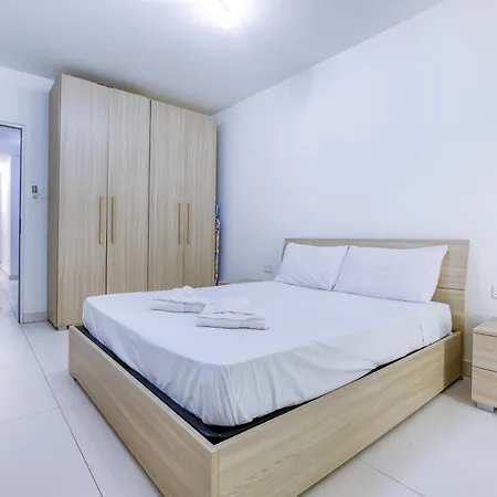 Cosy 1br With Back Terrace In By 360 Estates *