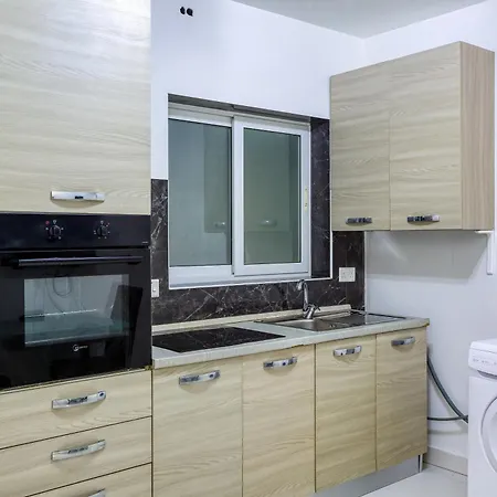 Cosy 1br With Back Terrace In By 360 Estates Gzira