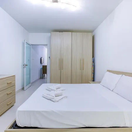 Cosy 1br With Back Terrace In By 360 Estates * Gzira